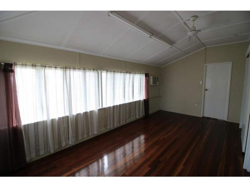 14 Graham Street, Ayr QLD 4807