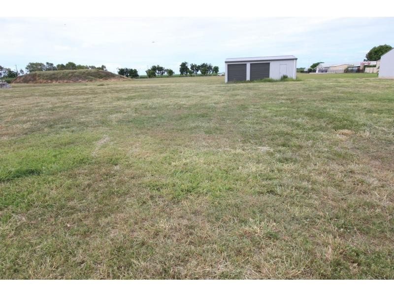 70 YOUNG Street, Ayr QLD 4807