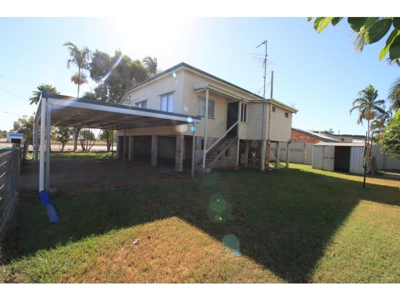 9 Seventh Avenue, Home Hill QLD 4806