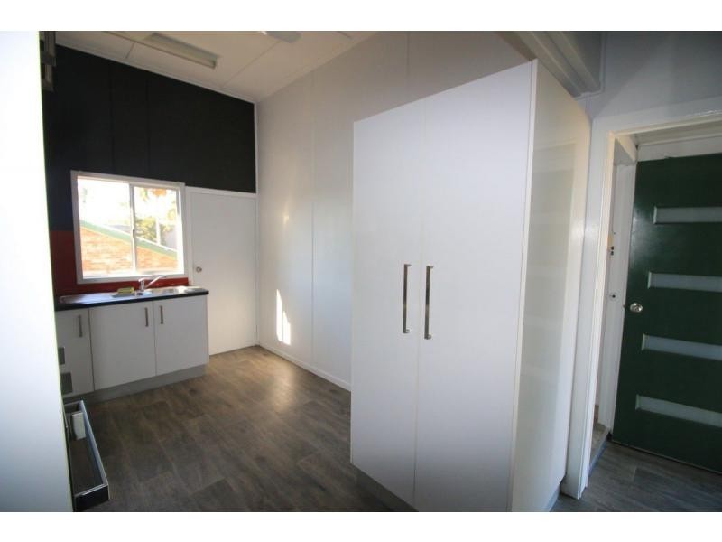 9 Seventh Avenue, Home Hill QLD 4806