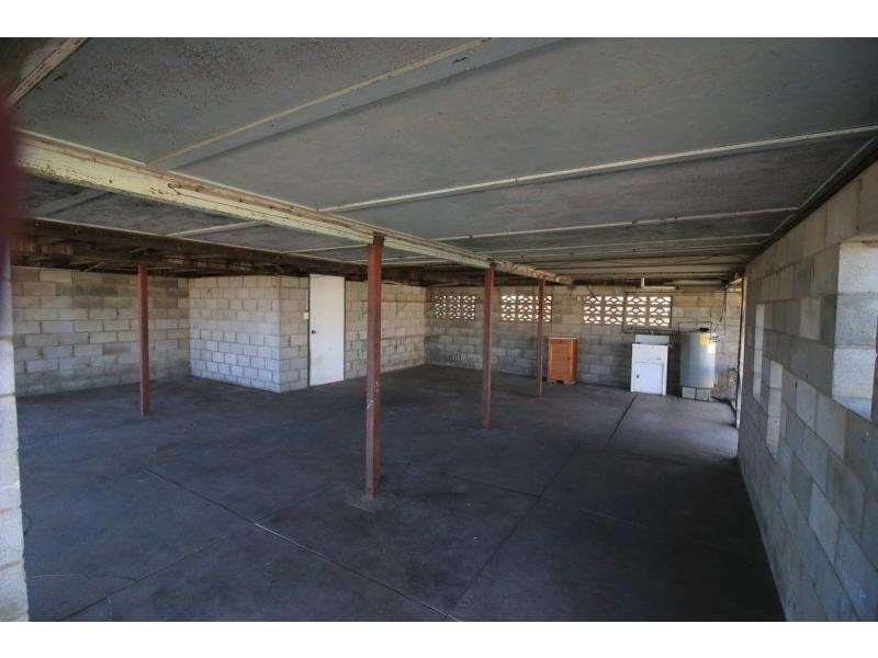 9 Seventh Avenue, Home Hill QLD 4806