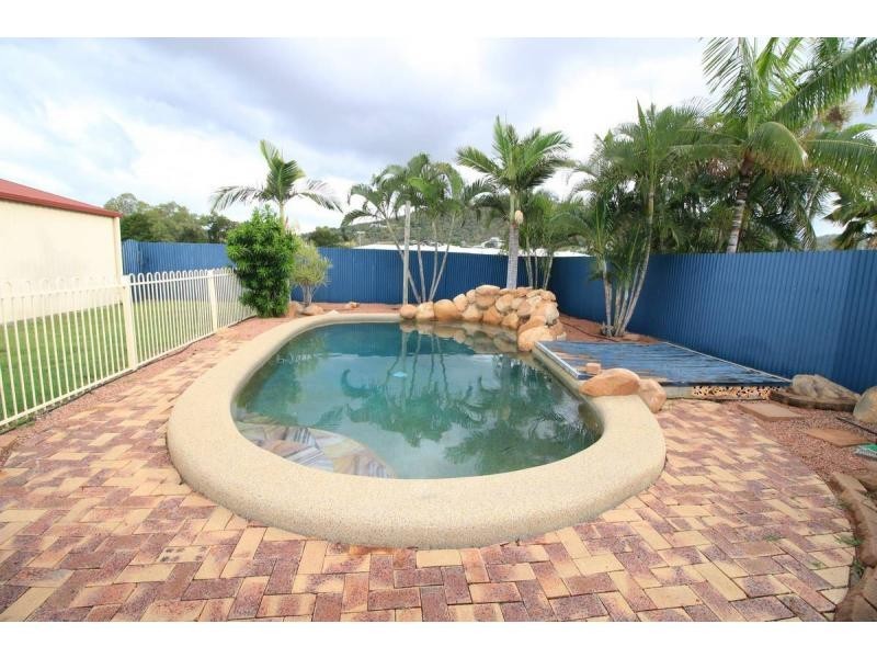 12 Doncaster way, Mount Louisa QLD 4814