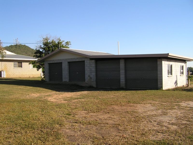 112 JUANITA Drive, Mount Kelly QLD 4807