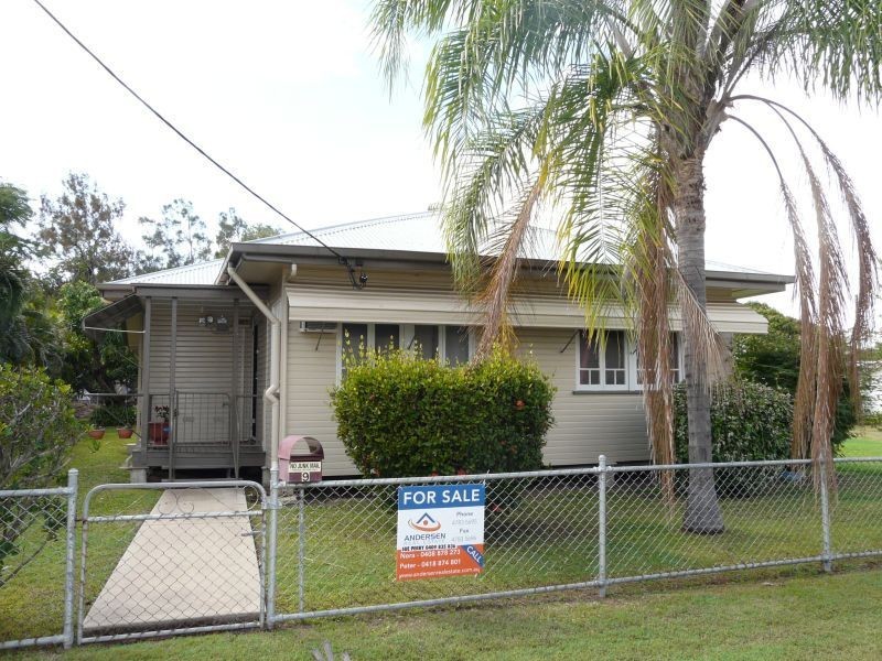 9 CARRINGTON Street, West End QLD 4810