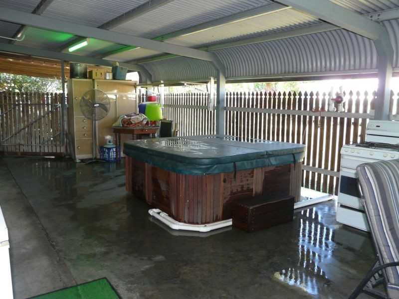 3 THIRTEENTH Street, Home Hill QLD 4806