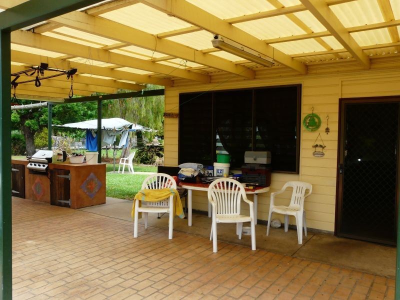 131 Ninth Avenue, Home Hill QLD 4806
