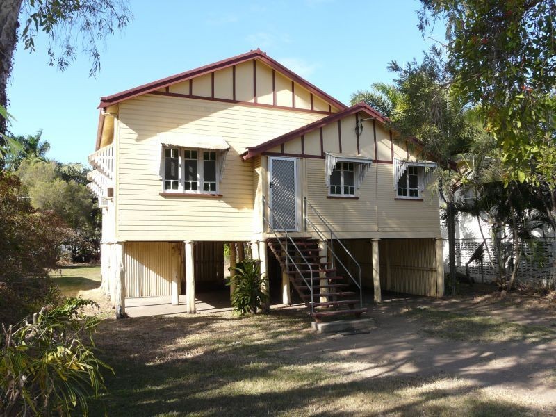 39 SEVENTH Avenue, Home Hill QLD 4806