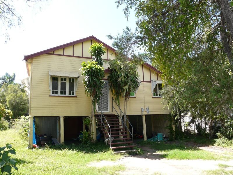 39 SEVENTH Avenue, Home Hill QLD 4806