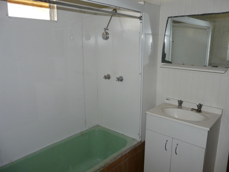 39 SEVENTH Avenue, Home Hill QLD 4806