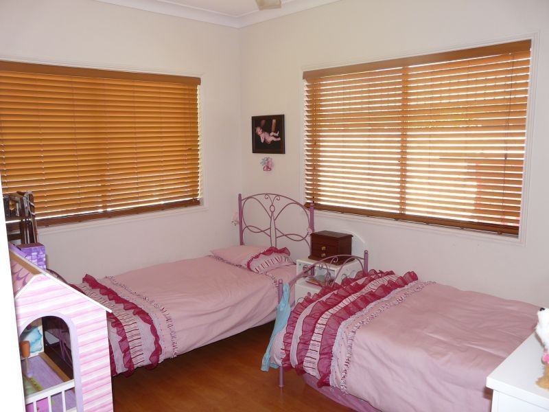 7 Rubens Court, Ayr QLD 4807