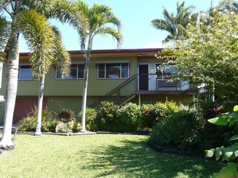 12A THIRD Avenue, Home Hill QLD 4806