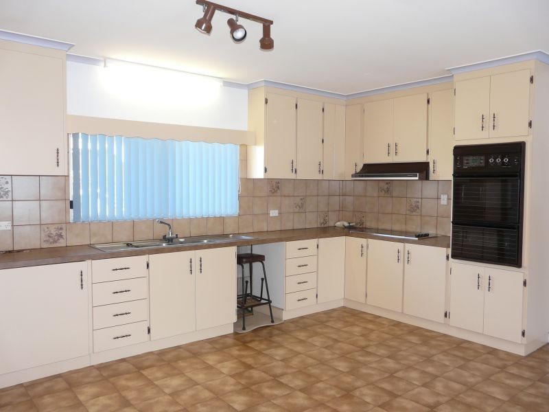 9 HAYES Street, Ayr QLD 4807