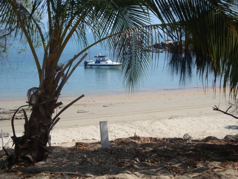 79 FLAGSTAFF BAY , CAPE UPSTART, Bowen QLD 4805