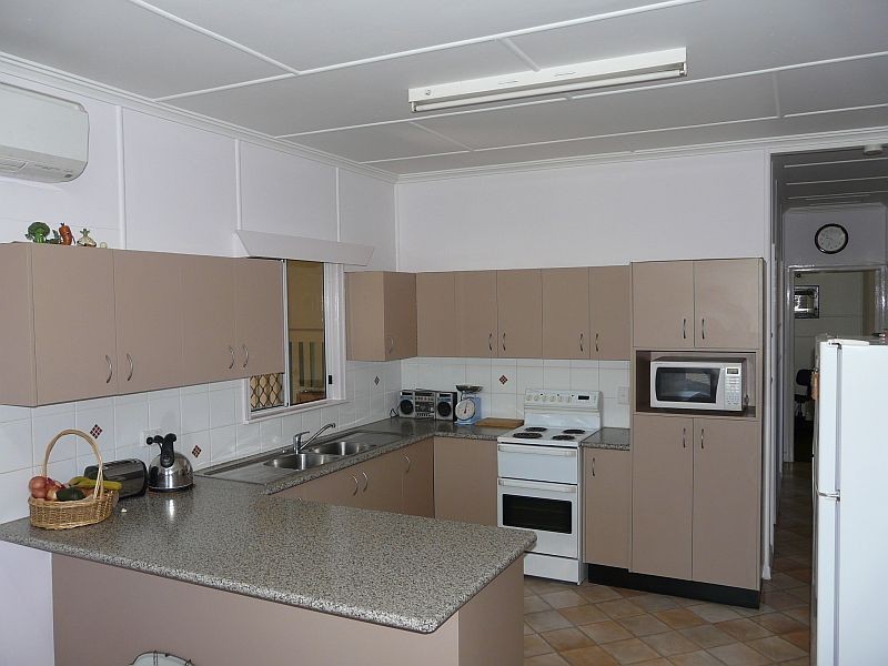 77 FOURTEENTH Avenue, Home Hill QLD 4806