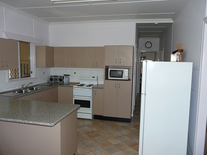 77 FOURTEENTH Avenue, Home Hill QLD 4806