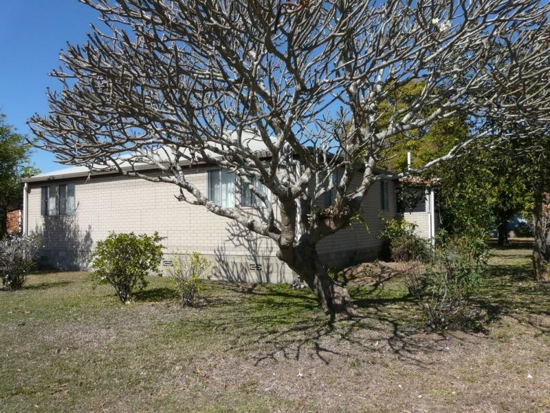 79 YOUNG Street, Ayr QLD 4807