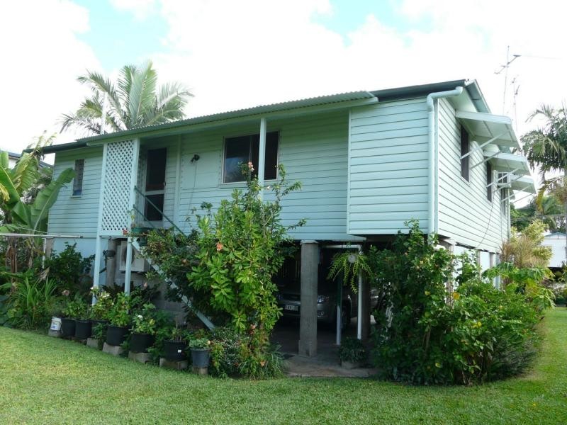 9 EIGHTH Street, Home Hill QLD 4806