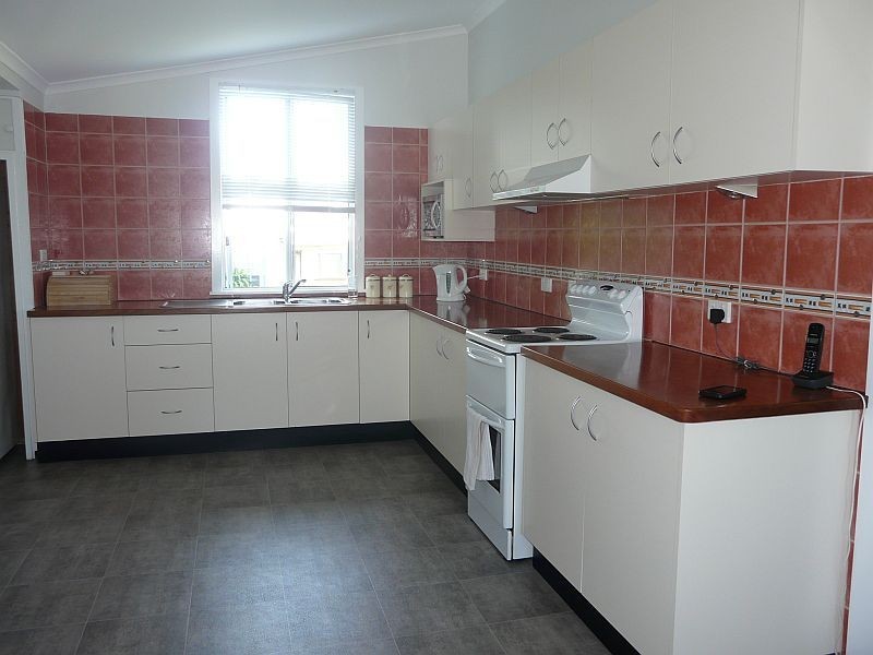 120 THIRTEENTH Avenue, Home Hill QLD 4806