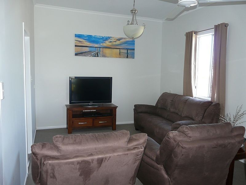 120 THIRTEENTH Avenue, Home Hill QLD 4806