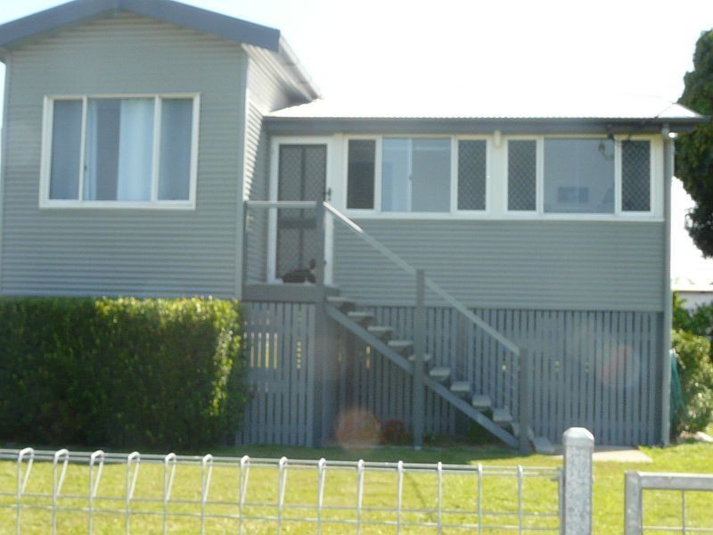 120 THIRTEENTH Avenue, Home Hill QLD 4806