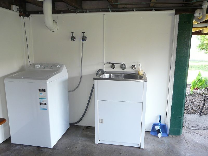 120 THIRTEENTH Avenue, Home Hill QLD 4806