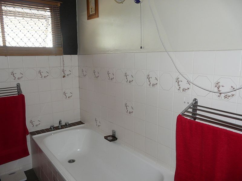 54 MACMILLAN Street, Ayr QLD 4807