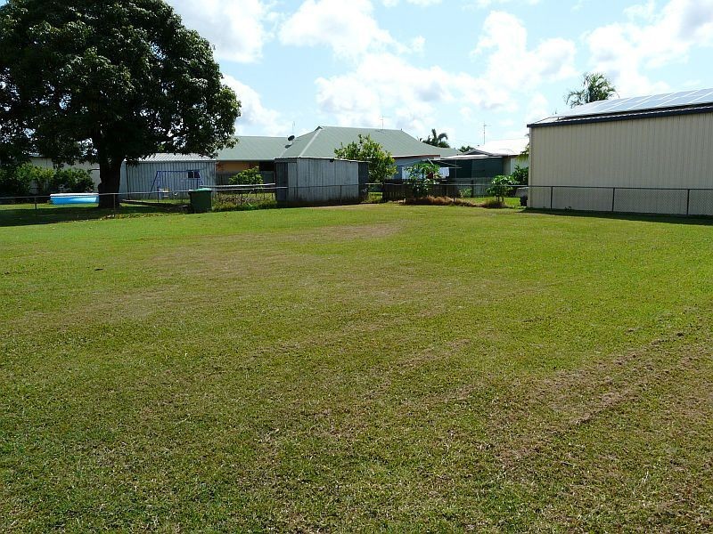 86-88 YOUNG Street, Ayr QLD 4807