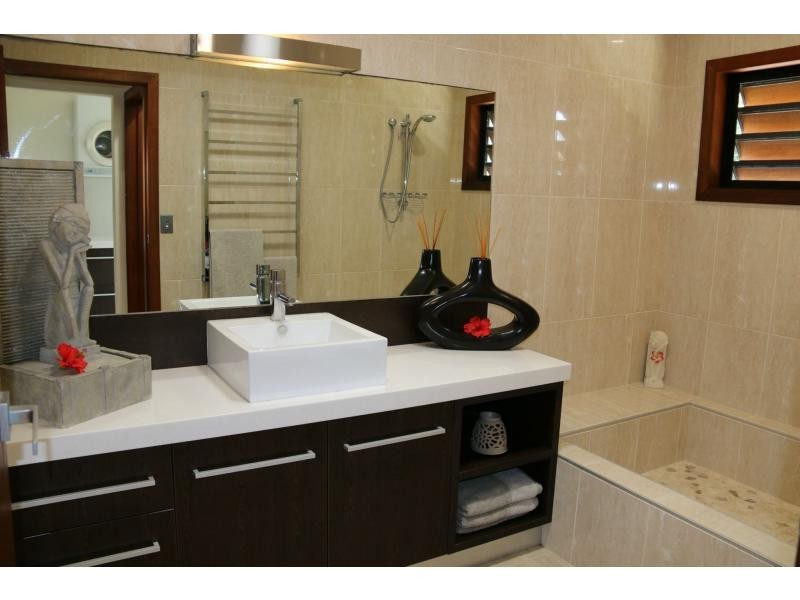 11 VILES Street, Rosslea QLD 4812