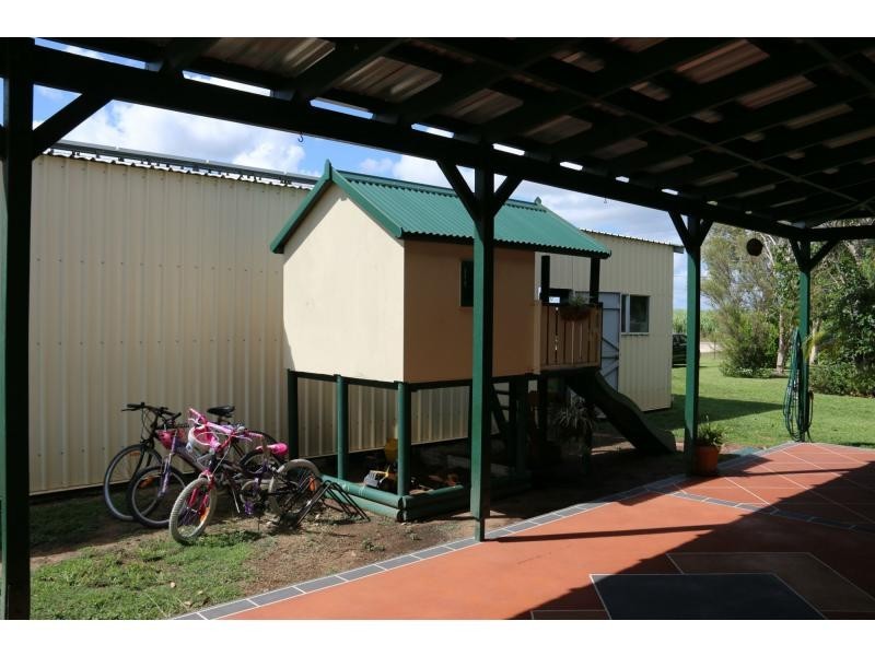 376 DRYNIE Road, Brandon QLD 4808