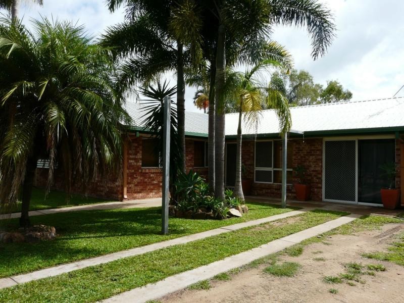 11 SEVENTH Avenue, Home Hill QLD 4806