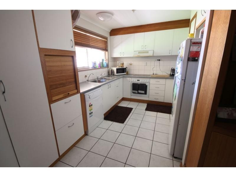 11 SEVENTH Avenue, Home Hill QLD 4806