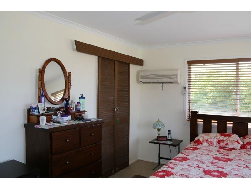 27 MCINTYRE Street, Ayr QLD 4807