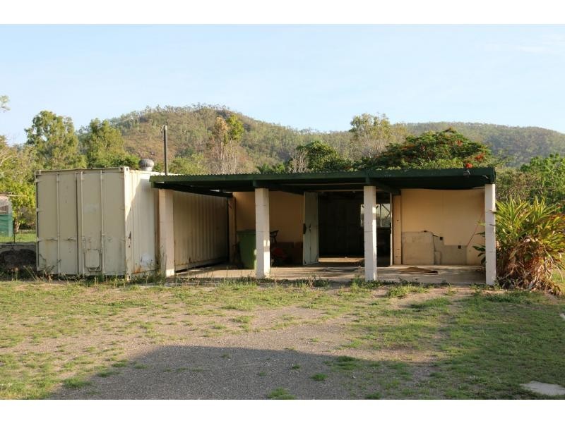 31 BLOODWOOD Drive, Nome QLD 4816