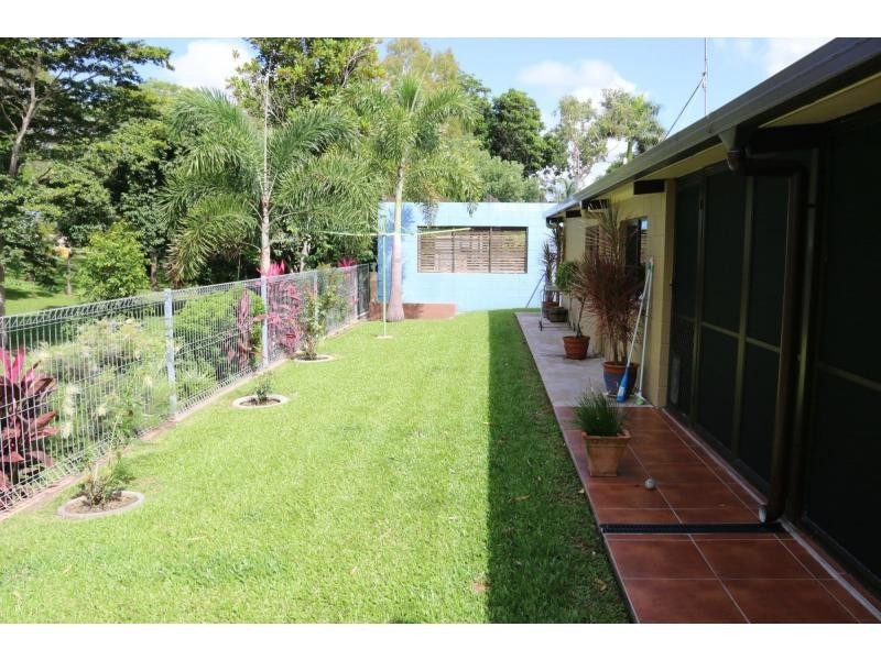 27 FIFTEENTH A Street, Home Hill QLD 4806