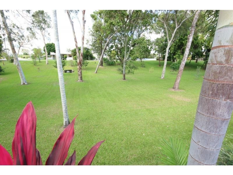 27 FIFTEENTH A Street, Home Hill QLD 4806