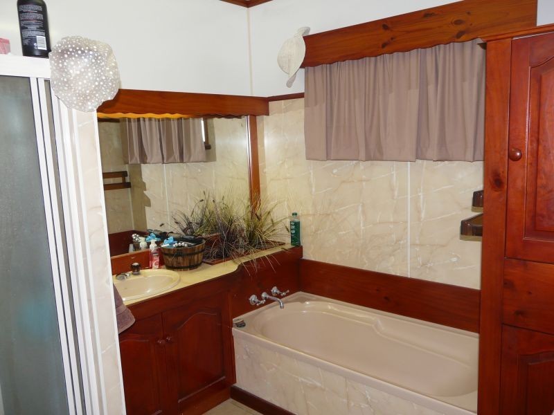 18 SEARLE Court, Ayr QLD 4807