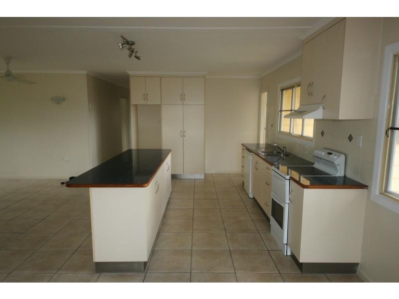 18 RAE Street, Ayr QLD 4807