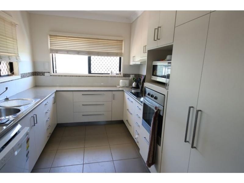 114 THIRTEENTH Avenue, Home Hill QLD 4806