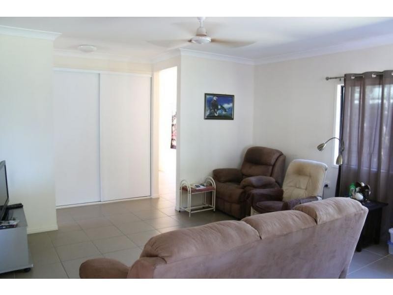 114 THIRTEENTH Avenue, Home Hill QLD 4806