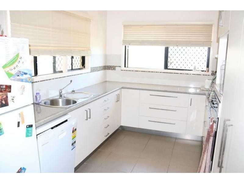 114 THIRTEENTH Avenue, Home Hill QLD 4806