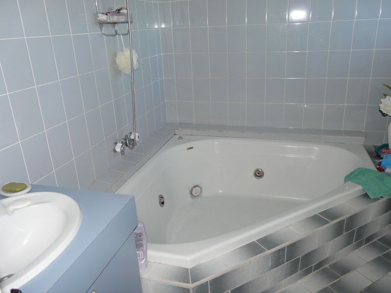 15 STRATHDEE Court, Ayr QLD 4807