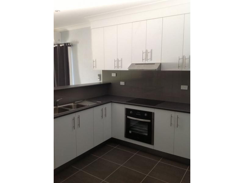 2/22-24 MACMILLAN Street, Ayr QLD 4807