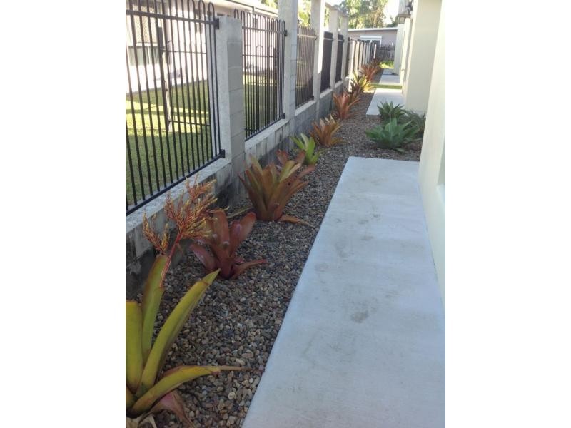 2/22-24 MACMILLAN Street, Ayr QLD 4807