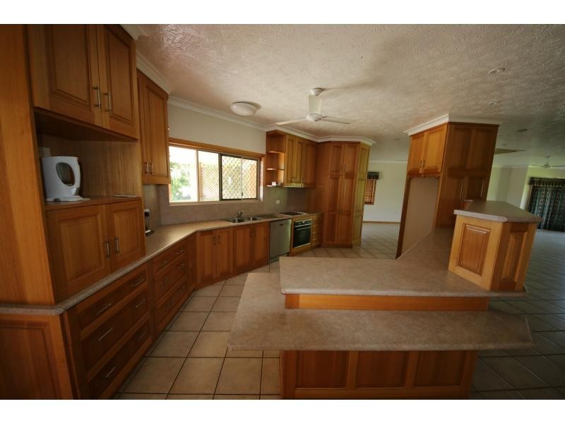 18 IDA Court, Ayr QLD 4807