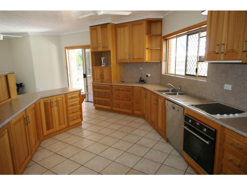 18 IDA Court, Ayr QLD 4807