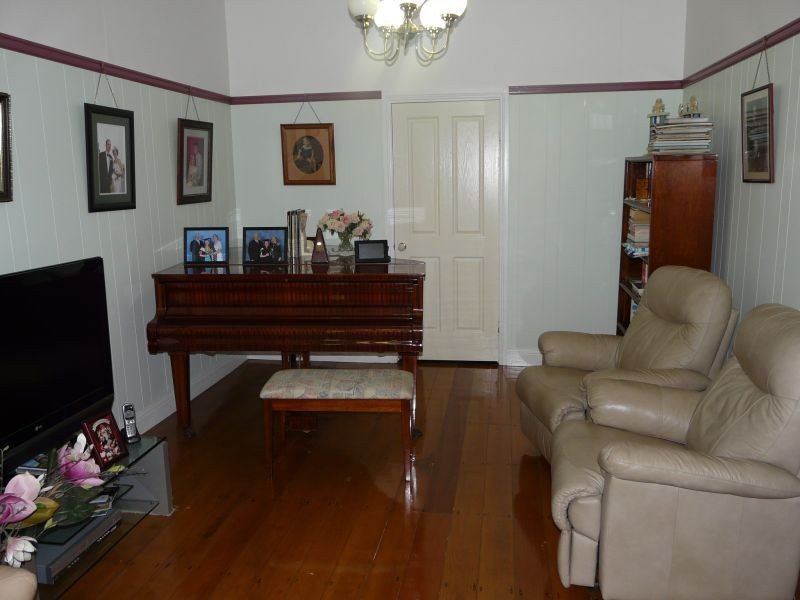 21 ALBERT Street, Ayr QLD 4807