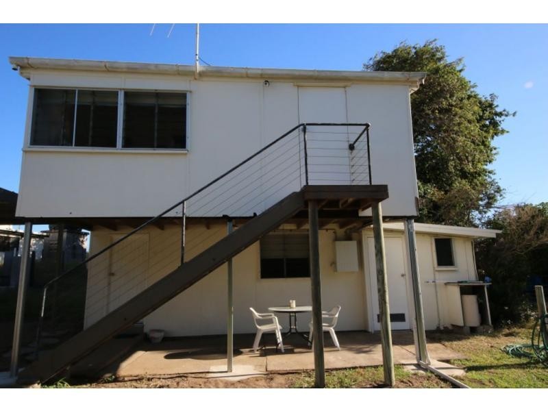 6 TOPTON Street, Alva QLD 4807