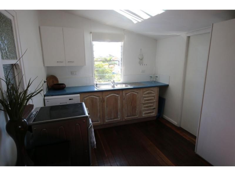 6 TOPTON Street, Alva QLD 4807