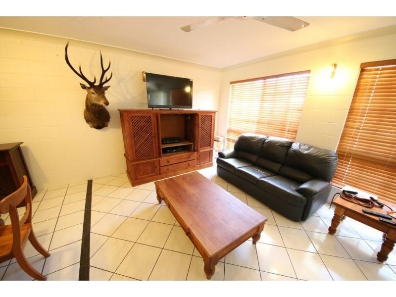 6 MANNINGTON Place, Ayr QLD 4807
