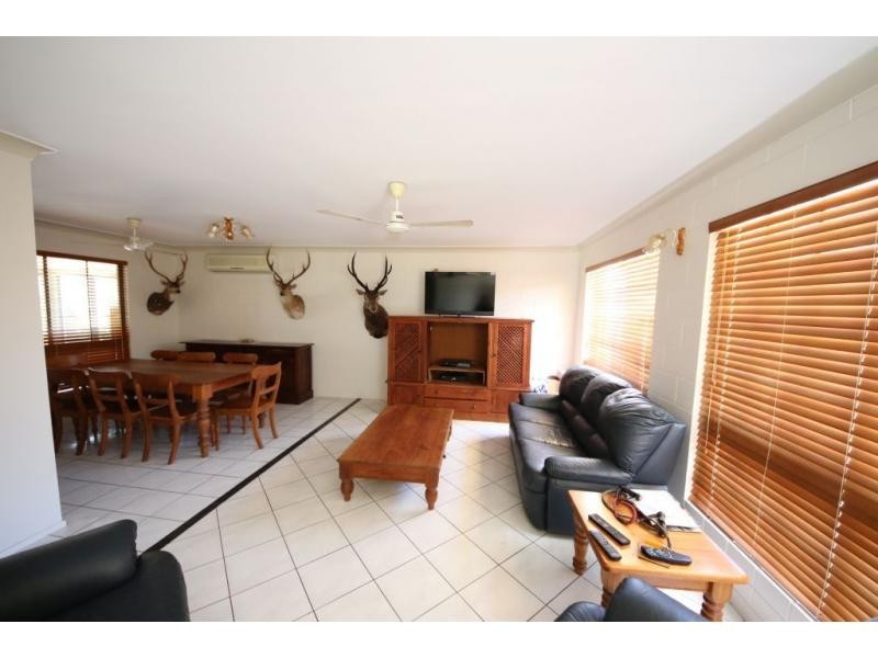 6 MANNINGTON Place, Ayr QLD 4807